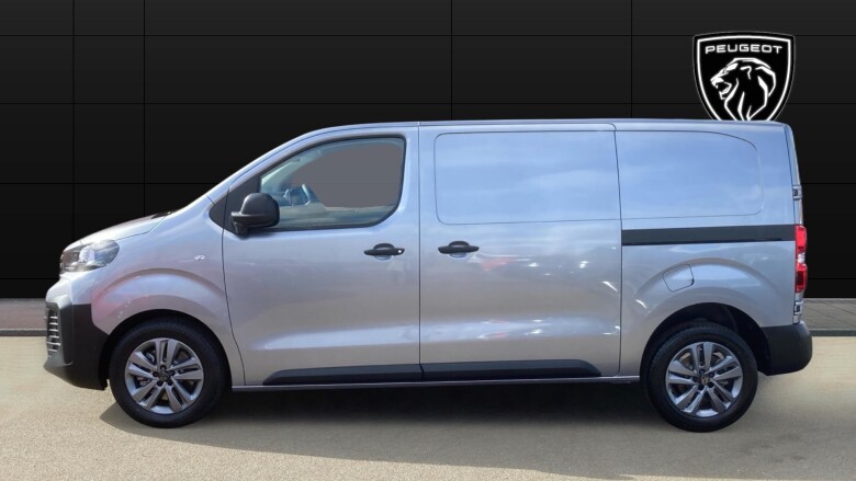 Peugeot Expert M Diesel 2.2 BlueHDi 150 Professional Van